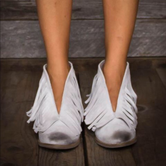 Cream Burnished Distressed Fringe Bootie - Picture 7 of 8